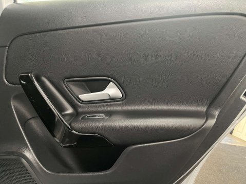 Mercedes-Benz A Class 1.3 A 180 SE Auto 5dr 28