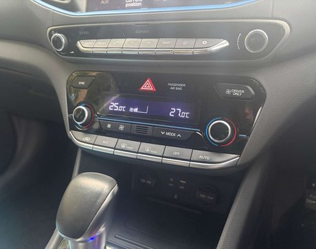Hyundai IONIQ 1.6 IONIQ Premium SE FHEV Semi-Auto 5dr 20