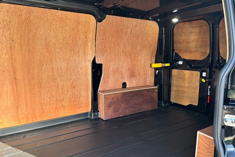 Ford Transit Custom 280 L1 130 ps Limited Panel Van 9