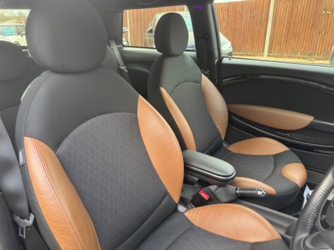 Mini Hatch COOPER 32