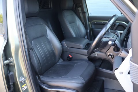 Land Rover Defender 110 D250 HARD TOP SE MHEV styled by Seeker BIG SPEC 17