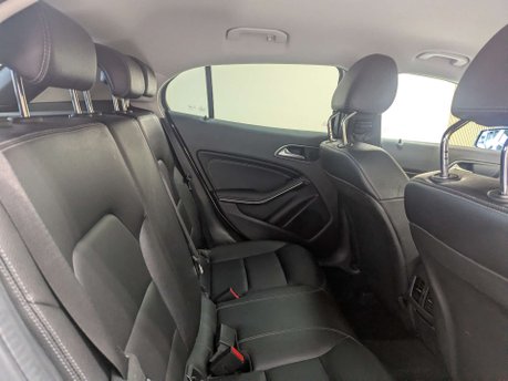 Mercedes-Benz GLA 1.6 GLA 200 Sport 5dr 46