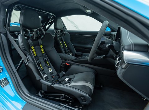 Porsche 911 GT3 (991.2) 14