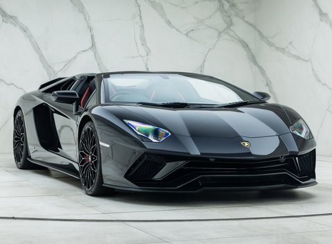 Lamborghini Aventador S LP 740-4 Roadster 9