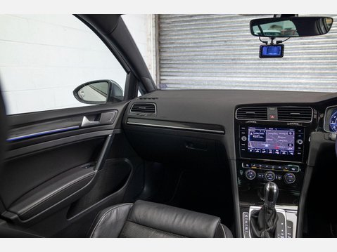 Volkswagen Golf 2.0 TSI R DSG 4Motion Euro 6 (s/s) 5dr 31