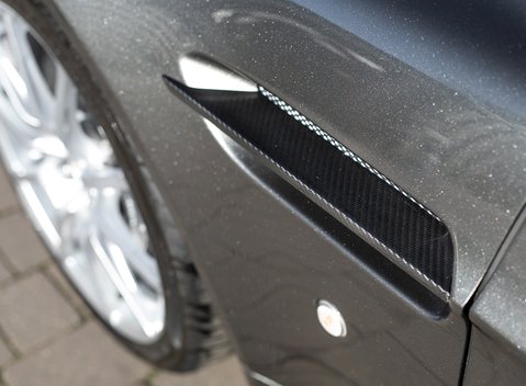 Aston Martin V12 Vantage S 28