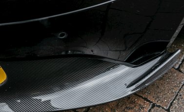 Aston Martin Vanquish S 25