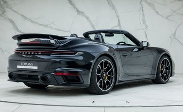 Porsche 911 Turbo S Cabriolet (992) 6