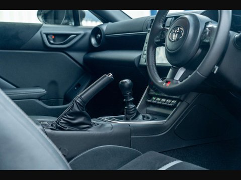 Toyota GR86 2.4 GR86 D-4S 2dr 16