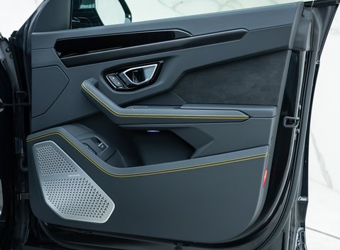 Lamborghini Urus S 24