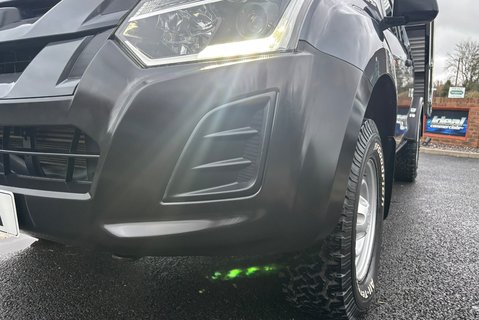 Isuzu D-Max ECB 1.9 TD Extra Cab Tipper 22