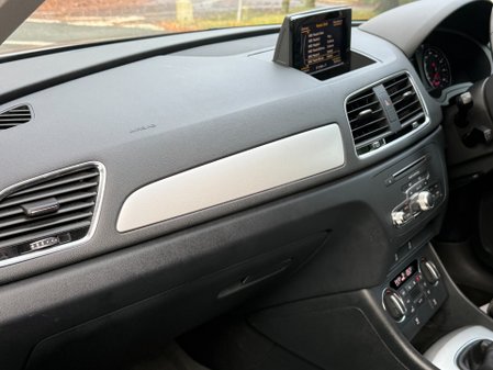 Audi Q3 TFSI SPORT 44