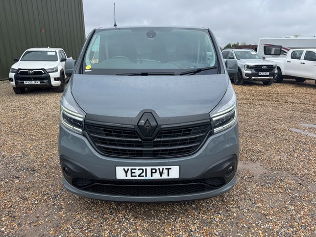 Renault Trafic SWB L1H1 Low Roof SL28 Air Con Alloys Sensors EURO 6 NO VAT 3