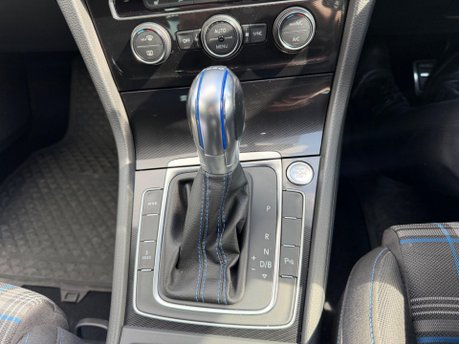 Volkswagen Golf GTE NAV DSG 18