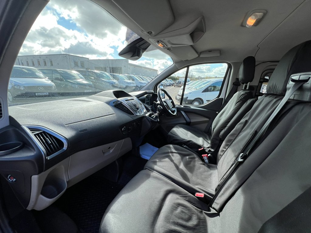 2017 Ford Transit CustomCrew Cab SWB L1H1 Limited 290 Air Con Alloys Senso — thumbnail 32 of 51