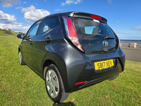 Toyota Aygo 1.0 VVT-i x-play Euro 6 5dr 5