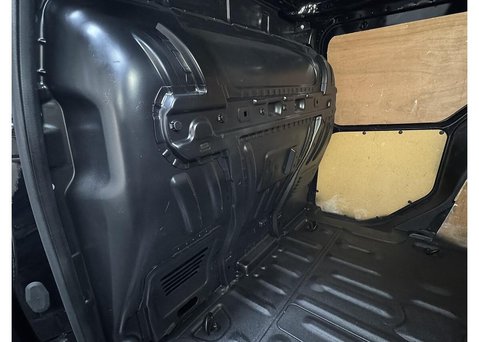 Ford Transit Connect 1.5 TDCi 200 Limited Panel Van 5dr Diesel Manual L1 H1 (119 g/km, 118 bhp) 40