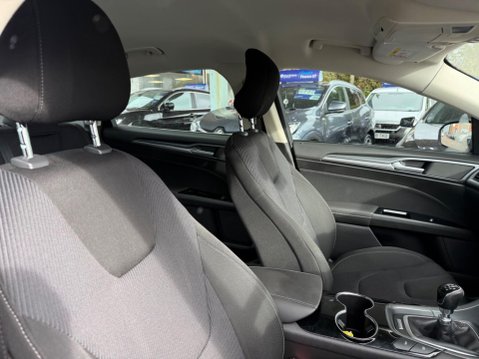 Ford Mondeo 1.6 TDCi ECOnetic Titanium Euro 5 (s/s) 5dr 20