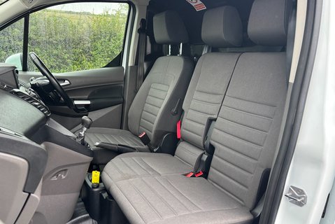 Ford Transit Connect 240 L2 Limited 120 ps Panel Van 3