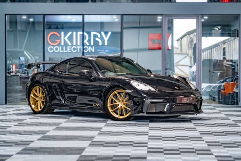 Porsche 718 Cayman GT4 1