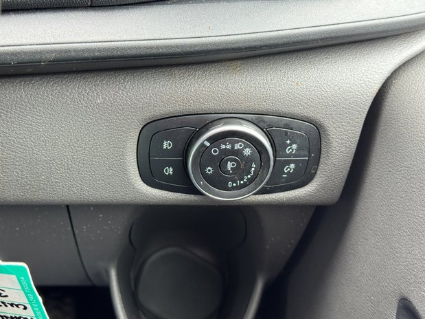 Ford Transit Custom SWB L1H1 [SOLD MM] Low Roof Limited 280 Air Con Nav Sensors EURO 6 22