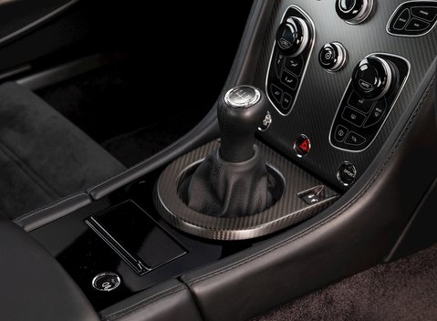 Aston Martin Vantage GT8 19