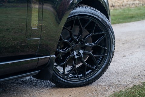 Land Rover Range Rover P615 SV 6