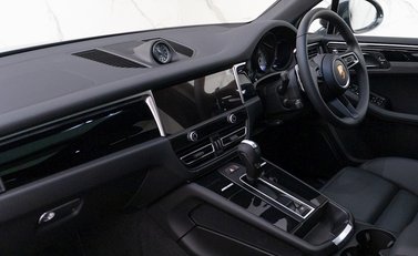 Porsche Macan S 15