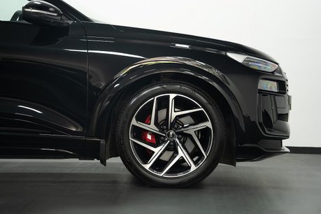 Audi E-Tron 100kWh S Edition 1 SUV 5dr Electric Auto quattro (490 ps) 32