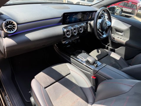 Mercedes-Benz A Class A 180 D AMG LINE PREMIUM 9