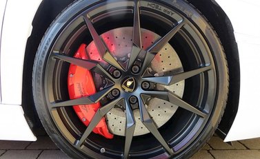 Lamborghini Aventador LP 700-4 Roadster 2