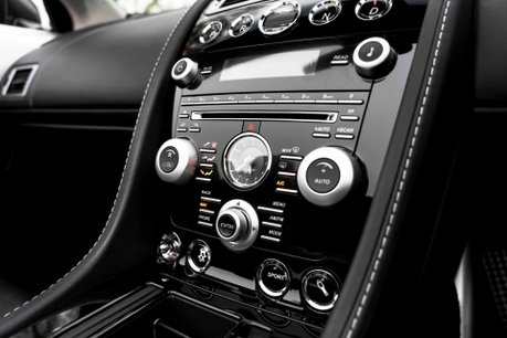 Aston Martin DBS V12 VOLANTE. FULL ASH. CARBON EXT. CERAMIC BRAKES. BANG & OLUFSEN. 10