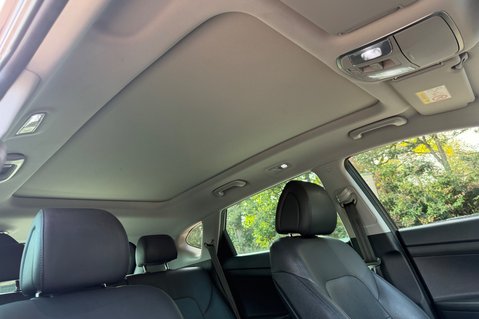 Hyundai TUCSON CRDI PREMIUM SE - 2 OWNERS - 10 HYUNDAI SERVICES  53