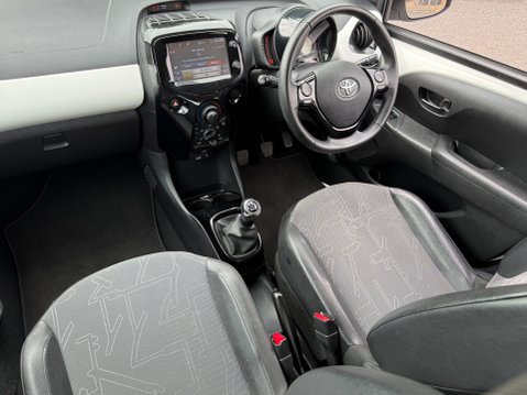 Toyota Aygo VVT-I X-PRESSION 14