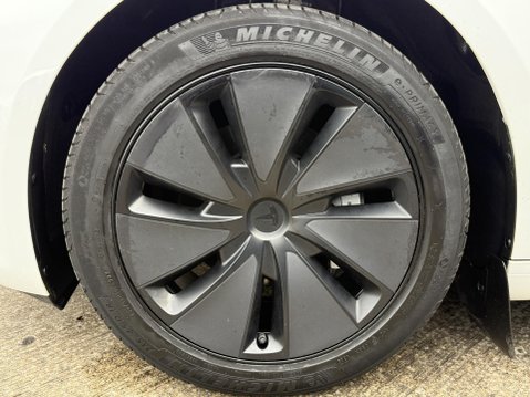 Tesla Model 3 Saloon 4dr Electric Auto RWD (208 ps) 17