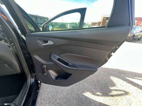 Ford Focus 1.0 Focus ST-Line 5dr *NATIONAL DELIVERY* 43