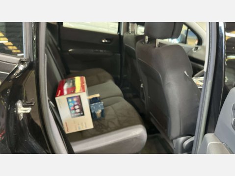 Peugeot 3008 1.6 e-HDi Active SUV 5dr Diesel EGC Euro 5 (s/s) (115 ps) 9