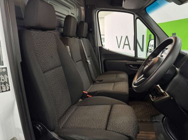 Mercedes-Benz Sprinter 2.0 Sprinter 315 Premium CDI MWB RWD 4