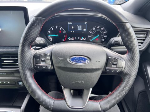 Ford Focus 1.0T EcoBoost MHEV ST-Line Edition Euro 6 (s/s) 5dr 29