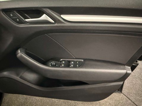 Audi A3 1.0 A3 Sportback 30 TFSI SE Technik 5dr 25