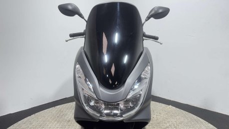 Honda PCX 2015 WW ONLY 7K ARROW EXHAUST NEW MOT VERY CLEAN 125CC SCOOTER 28