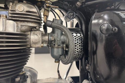 Triumph Bonneville 650cc 15