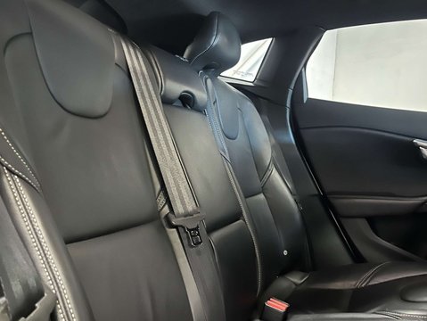 Volvo V40 2.0 V40 R-Design Pro D3 Auto 5dr 23