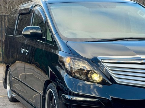 Toyota Alphard GOLDEN EYES II TWIN SUNROOF GRADE 4B WOW 28