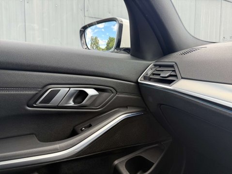 BMW 3 Series 2.0 330e M Sport Auto 4dr 19