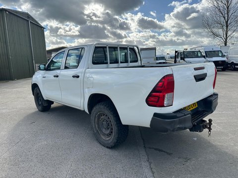 Toyota Hilux ACTIVE 4WD D-4D DCB 9