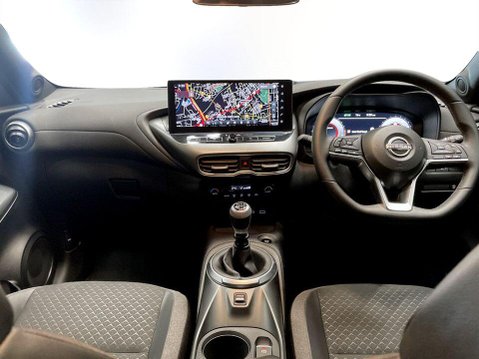 Nissan Juke 1.0 DIG-T N-Connecta SUV 5dr Petrol Manual Euro 6 (s/s) (114 ps) Air Con - 37