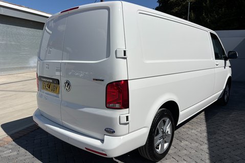 Volkswagen Transporter T32 Lwb 204 ps Tdi Highline 4Motion DSG Panel Van 6