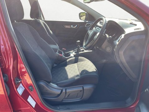 Nissan Qashqai 1.2 DIG-T n-tec 2WD Euro 6 (s/s) 5dr 12