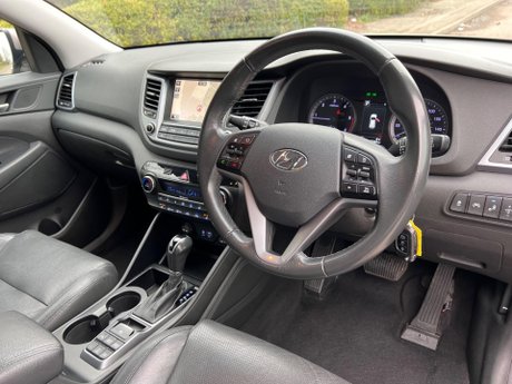 Hyundai TUCSON 2.0 CRDi Premium Auto 4WD Euro 6 5dr 78